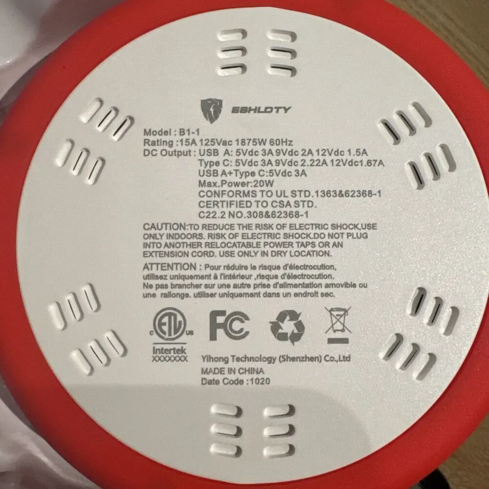 ESHLDOTY Christmas Series Round Power Strip - 3 Outlets 2 USB Ports Red New